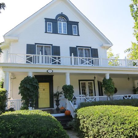 Bed and Breakfast Lakewinds Country Manor Niagara-on-the-Lake Exterior foto